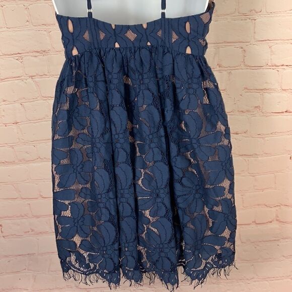 StyleStalker lace sleeveless halter mini dress/ skater dress - Picture 10 of 16